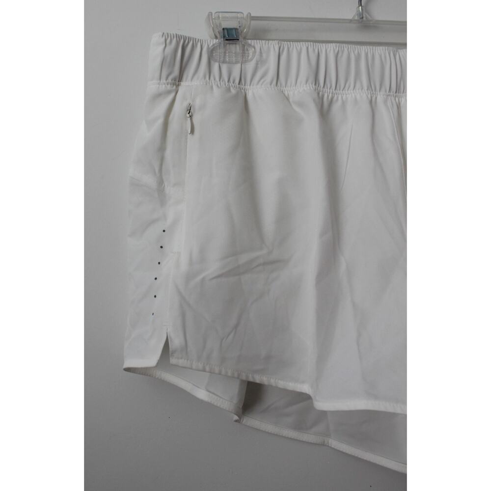 Old Navy Womens Mid-Rise StretchTech Run Shorts Magnolia Multisize NWT - Picture 3 of 5